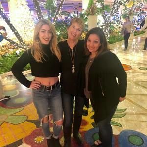 Meet your Posher, Lori